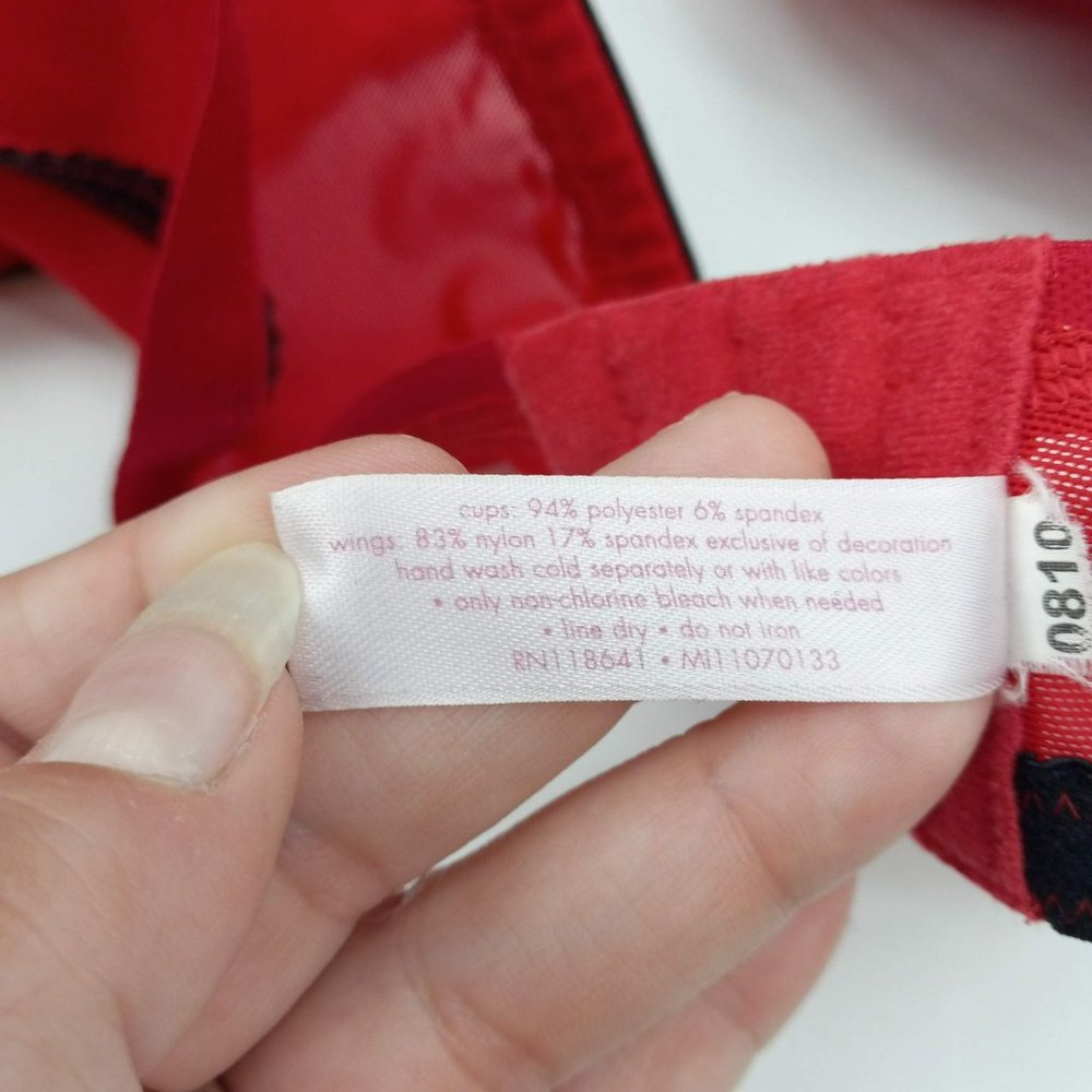 Cacique Red & Black Floral Embossed Lace Trim Bra Padded Underwire Sexy 40DD - Picture 12 of 12